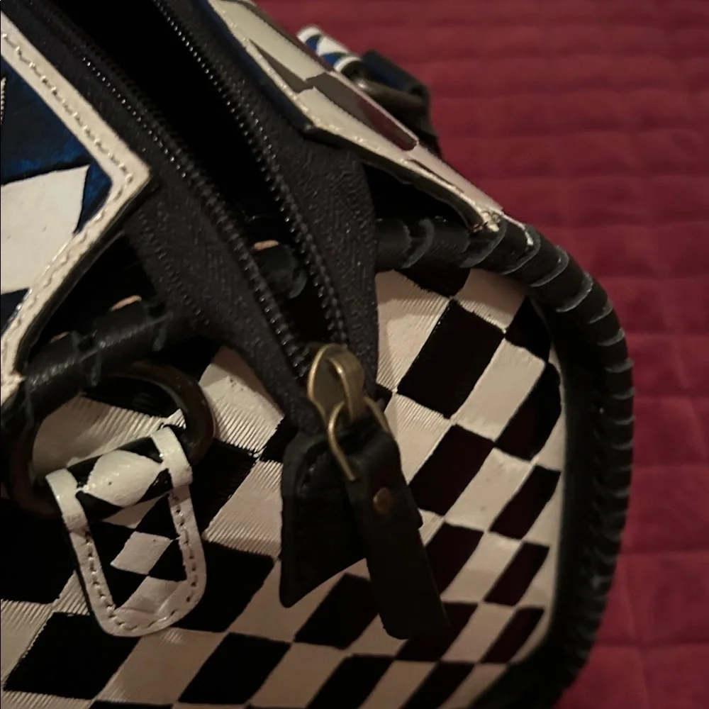 Western B&W Checkered Satchel - Picture 7 of 11